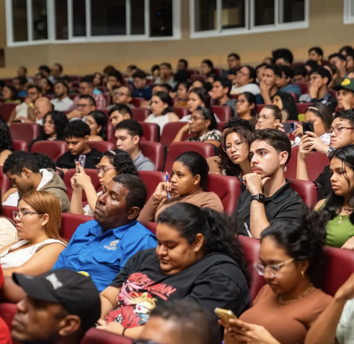 UTP impulsa debate técnico sobre riesgo sísmico y resiliencia de las infraestructuras en Panamá — imagen 1